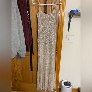 mermaid windsor prom dress